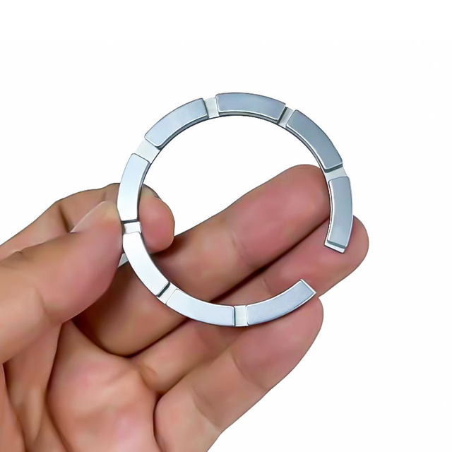 Magneti al neodimio nel caricabatterie wireless