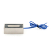 Potenza rettangolare su Holding Tappt Electromagnet