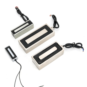 Potenza rettangolare su Holding Tappt Electromagnet