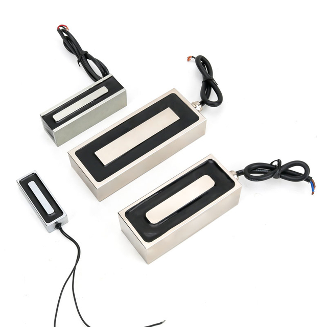 Potenza rettangolare su Holding Tappt Electromagnet