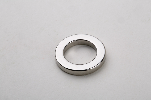 Magneti al neodimio nei motori a bobina mobile